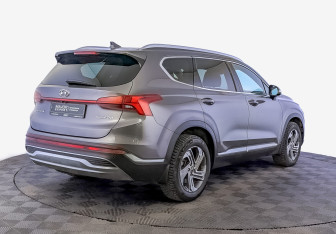 Подержанный автомобиль Hyundai Santa Fe 2021 года (5 фото)