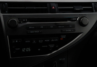 Подержанный автомобиль Lexus RX 2011 года (16 фото)