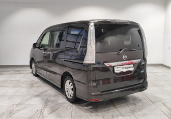 Подержанный автомобиль Nissan Serena Minivan 2014 года (7 фото)