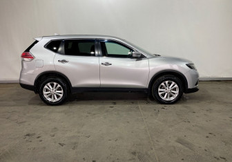 Подержанный автомобиль Nissan X-Trail 2018 года (8 фото)