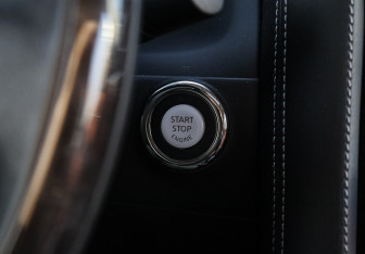 Подержанный автомобиль Nissan Patrol 2022 года (30 фото)