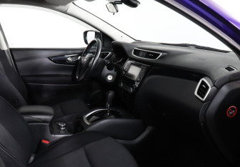 Подержанный автомобиль Nissan Qashqai 2016 года (10 фото)