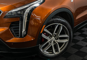 Подержанный автомобиль Cadillac XT4 2020 года (24 фото)