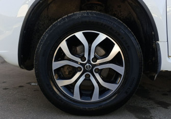 Подержанный автомобиль Nissan Terrano 2019 года (9 фото)