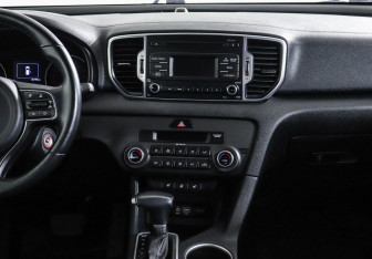 Подержанный автомобиль Kia Sportage 2017 года (9 фото)