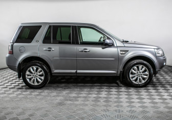 Подержанный автомобиль Land Rover Freelander 2013 года (4 фото)