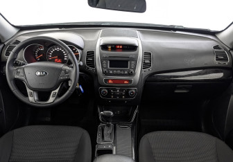 Подержанный автомобиль Kia Sorento 2018 года (14 фото)