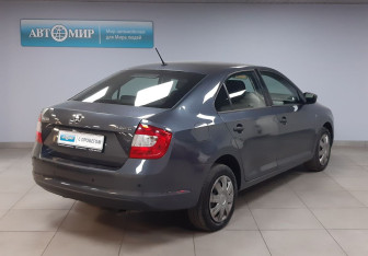 Подержанный автомобиль Skoda Rapid Liftback 2016 года (5 фото)