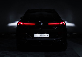 Подержанный автомобиль BMW X6 2025 года (17 фото)