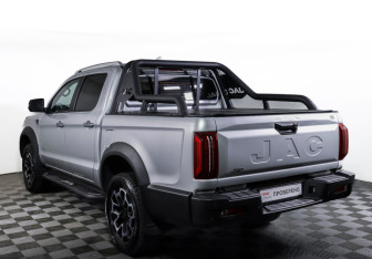 Подержанный автомобиль JAC T9 2025 года (7 фото)