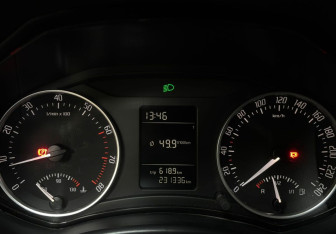 Подержанный автомобиль Skoda Octavia Liftback 2013 года (14 фото)