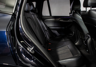 Подержанный автомобиль BMW X3 2019 года (9 фото)