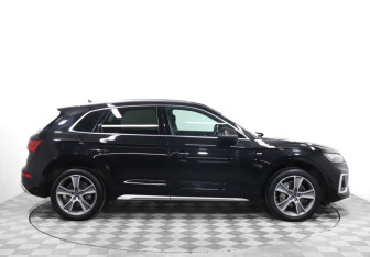 Подержанный автомобиль Audi Q5 2022 года (4 фото)