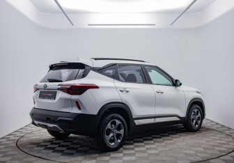 Подержанный автомобиль Kia Seltos 2020 года (5 фото)