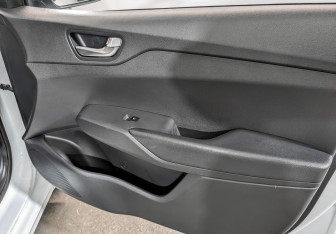 Подержанный автомобиль Hyundai Solaris Sedan 2020 года (25 фото)