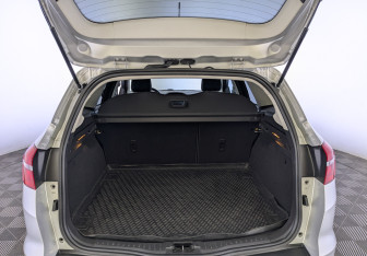 Подержанный автомобиль Ford Focus Wagon 2018 года (10 фото)