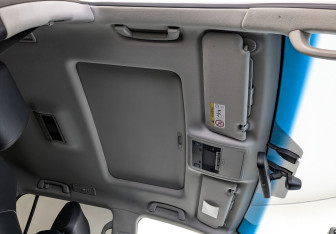 Подержанный автомобиль Toyota Land Cruiser Suv 2015 года (23 фото)