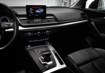 Подержанный автомобиль Audi Q5 2019 года (21 фото)