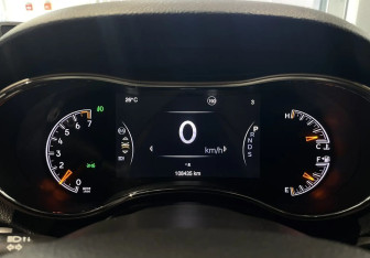 Подержанный автомобиль Jeep Grand Cherokee 2013 года (15 фото)