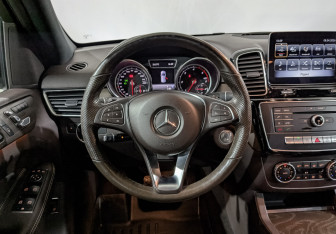 Подержанный автомобиль Mercedes-Benz GLE 2018 года (22 фото)