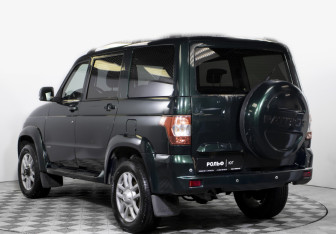 Подержанный автомобиль УАЗ Patriot 2014 года (7 фото)