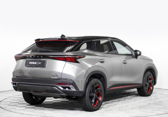 Подержанный автомобиль Omoda C5 2023 года (5 фото)