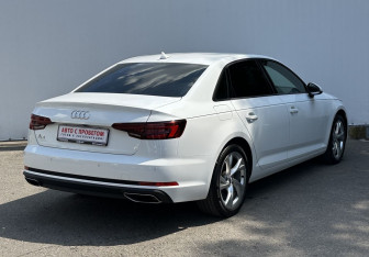 Подержанный автомобиль Audi A4 Sedan 2019 года (5 фото)