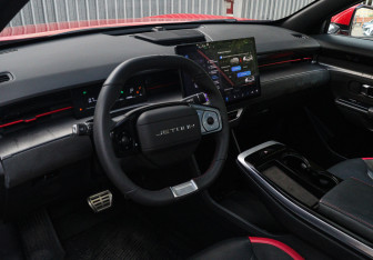 Подержанный автомобиль Jetour Dashing 2024 года (12 фото)
