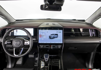 Подержанный автомобиль GAC M8 2025 года (10 фото)