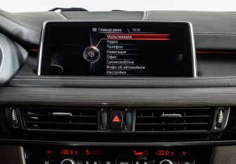 Подержанный автомобиль BMW X5 2014 года (15 фото)