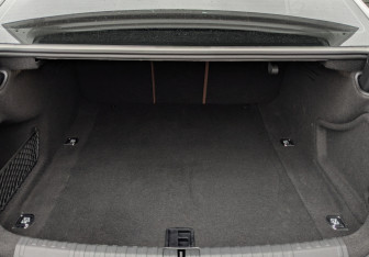 Подержанный автомобиль Audi A6 Sedan 2022 года (10 фото)