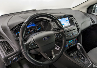 Подержанный автомобиль Ford Focus Hatchback 2019 года (13 фото)