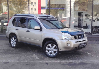 Подержанный автомобиль Nissan X-Trail 2008 года (3 фото)