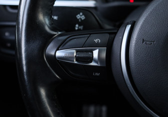 Подержанный автомобиль BMW X2 2017 года (25 фото)