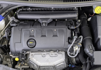 Подержанный автомобиль Peugeot 207 Hatchback 2008 года (9 фото)