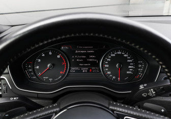 Подержанный автомобиль Audi A5 Coupe 2016 года (12 фото)