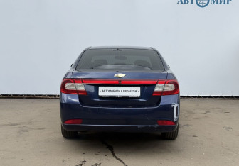 Подержанный автомобиль Chevrolet Epica 2011 года (6 фото)