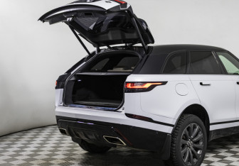 Подержанный автомобиль Land Rover Range Rover Velar 2021 года (20 фото)