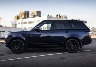 Подержанный автомобиль Land Rover Range Rover 2018 года (9 фото)