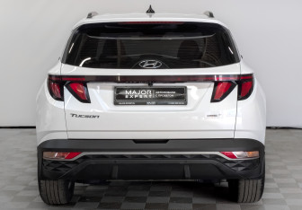 Подержанный автомобиль Hyundai Tucson 2022 года (6 фото)
