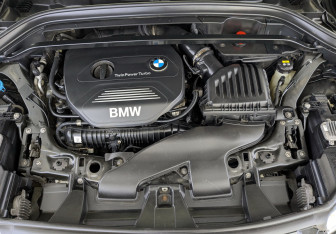 Подержанный автомобиль BMW X1 2017 года (9 фото)