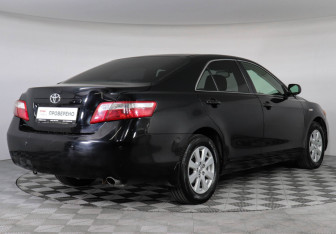 Подержанный автомобиль Toyota Camry Sedan 2008 года (5 фото)