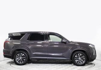 Подержанный автомобиль Hyundai Palisade 2021 года (4 фото)