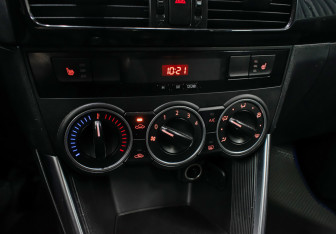 Подержанный автомобиль Mazda CX-5 2013 года (16 фото)