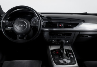 Подержанный автомобиль Audi A6 Sedan 2016 года (12 фото)