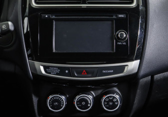 Подержанный автомобиль Mitsubishi ASX 2014 года (8 фото)