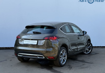 Подержанный автомобиль Citroen DS4 2012 года (5 фото)