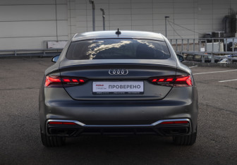 Подержанный автомобиль Audi A5 Liftback 2021 года (6 фото)