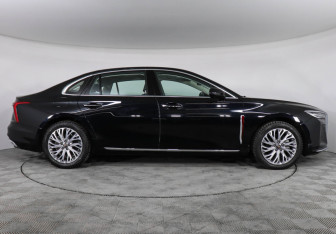 Подержанный автомобиль Hongqi H5 2024 года (4 фото)