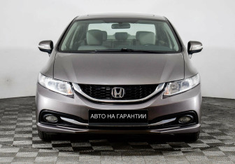 Подержанный автомобиль Honda Civic Sedan 2013 года (2 фото)